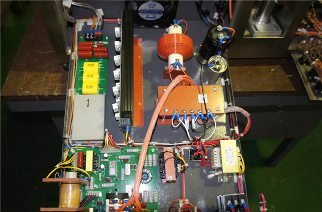 internal components of YX-005 ultrasound tube sealing machin