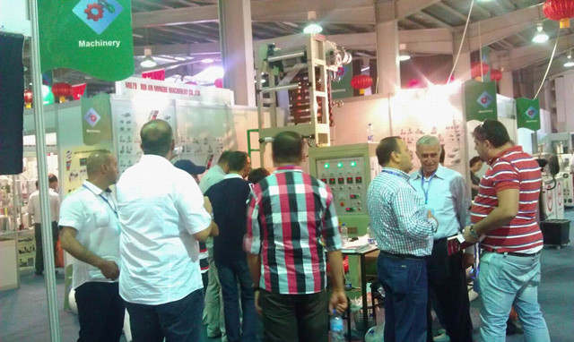 customers at our booth of 117th Spring Canton fair.jpg