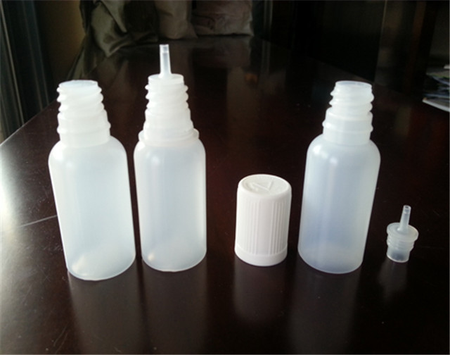 bottle samples for  filling inner plugging capping machine.j