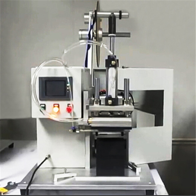 semi automatic flat surface objects labeller equipment.jpg