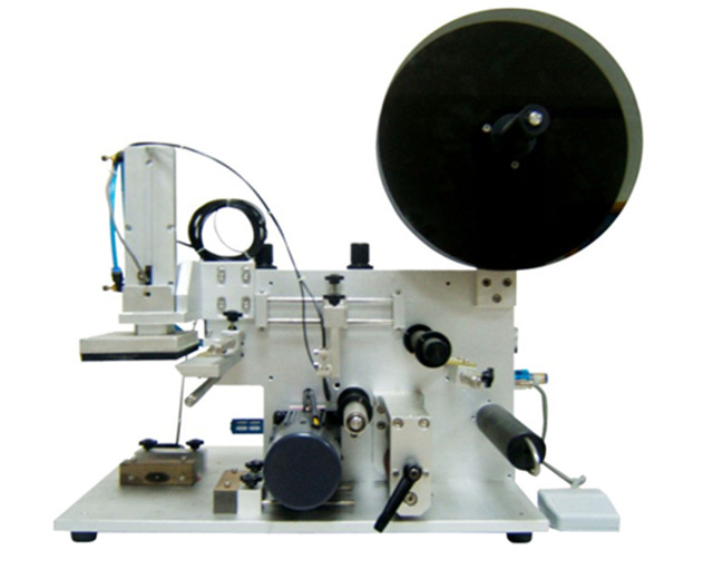 side view of flat-surface labeller.jpg