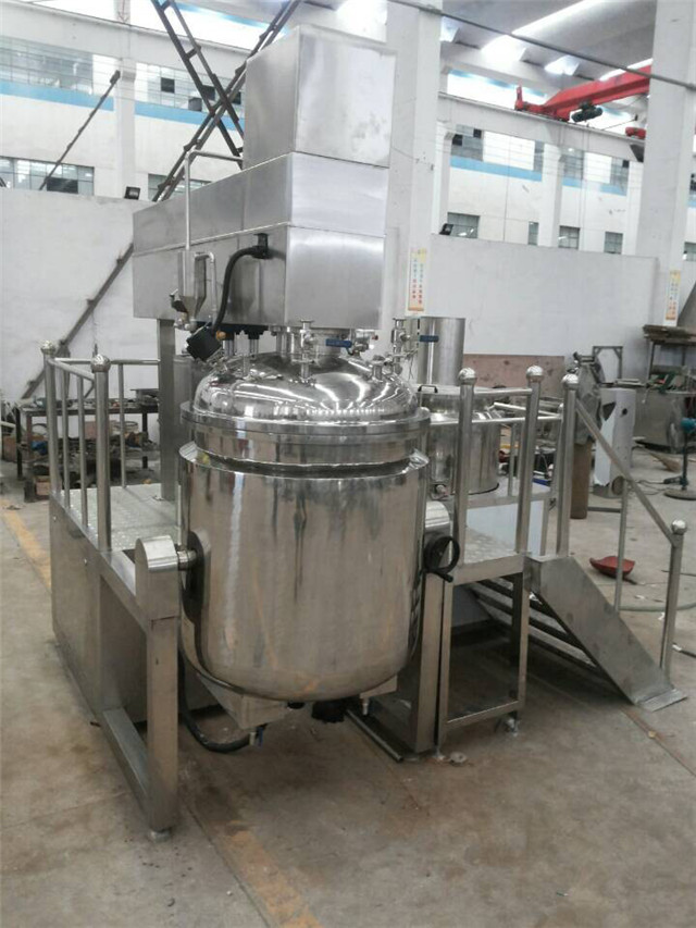 full view of vacuum emulsifiers blending tank with load cell
