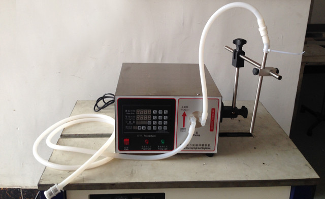 full view of the magnetic pump digital liquid filler machine