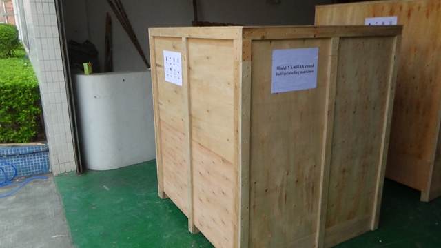packing of vertical automatic labelling machines with round 