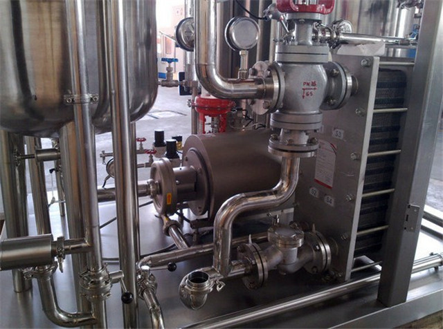 detailed photo of  CO2 liquid blending tank mixing equipment